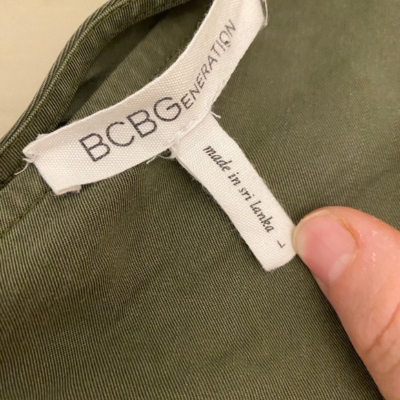 BCBG Tank Top - Picture 2 of 4